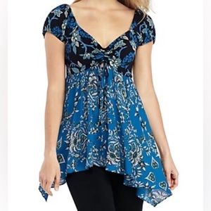 Free People boHo, shark bite Top blue white and black paisley top size small